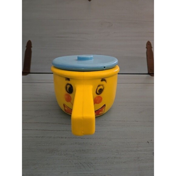 Rare Vintage The First Years Yellow Pot with Blue Lid 2338 Smiling Face Plastic - Picture 2 of 10